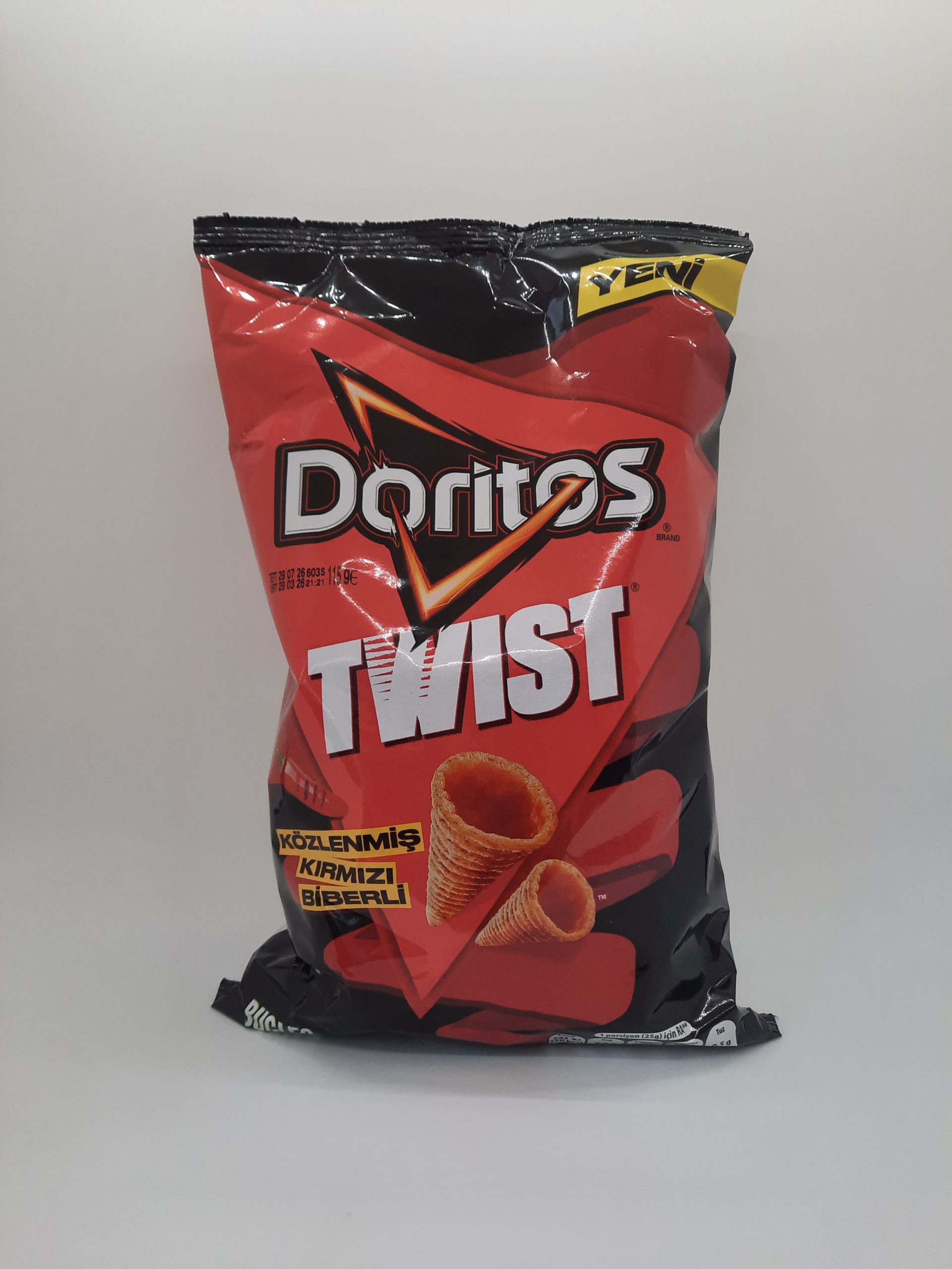 Doritos Twist Kirmizi Köz Biberli (Roasted Paprika) 115g